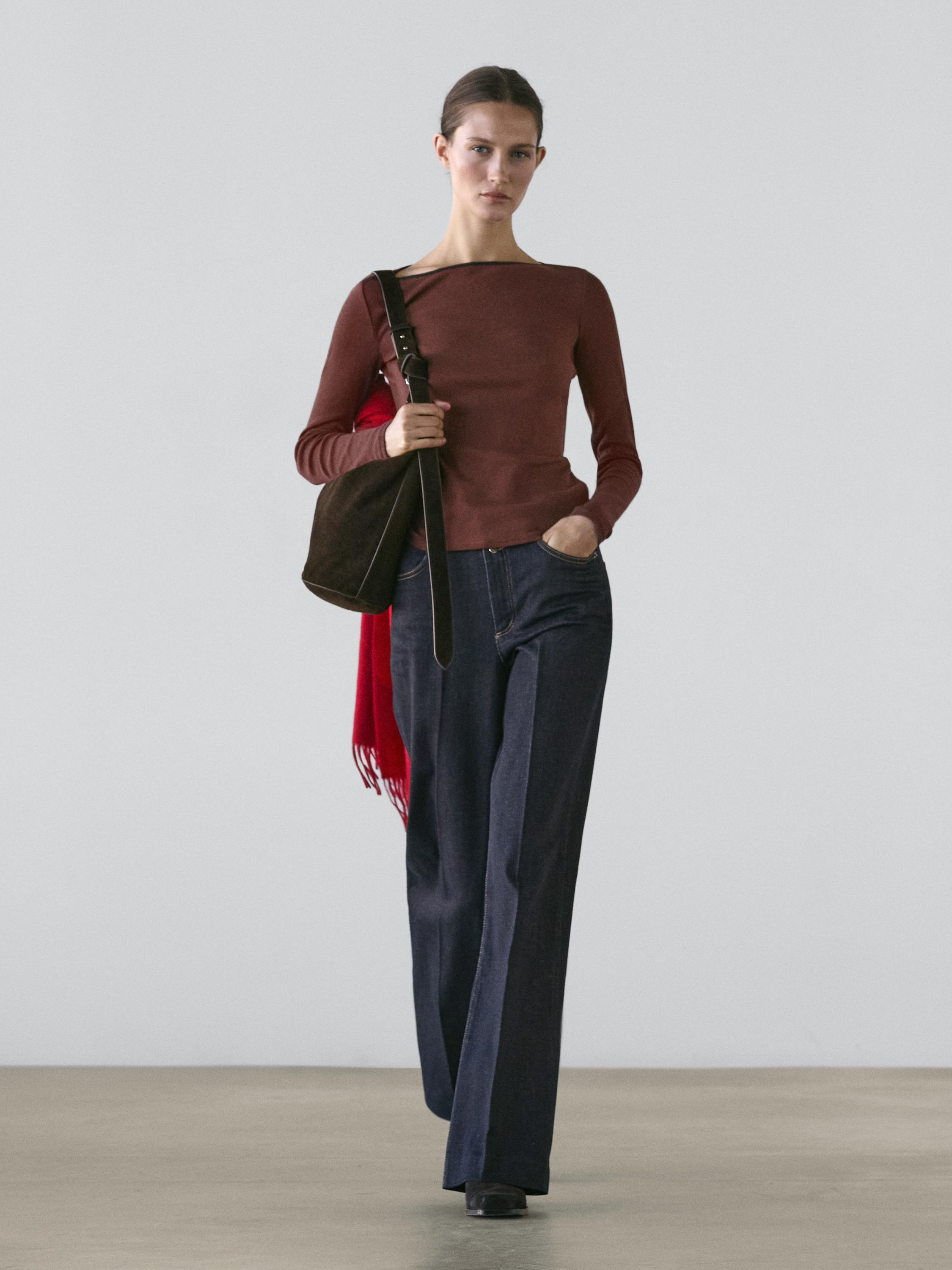 Top with contrast trim detail